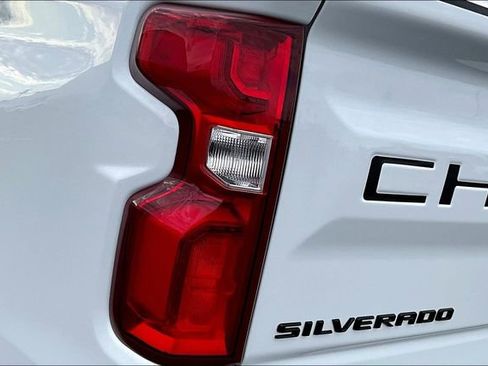 Used 2025 Chevrolet Silverado 1500 LT Trail Boss w/ LT Trail Boss Premium Package AWD/4WD image 24