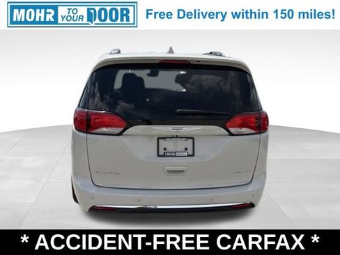 Used 2019 Chrysler Pacifica Limited w/ Advanced Safetytec Group FWD image 4