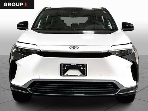 Used 2023 Toyota bZ4X XLE image 3