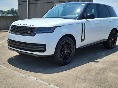 New 2025 Land Rover Range Rover SE