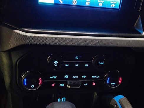 Used 2023 Ford Bronco Black Diamond w/ Sasquatch Package image 16