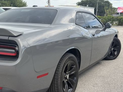 Used 2018 Dodge Challenger SXT RWD image 8