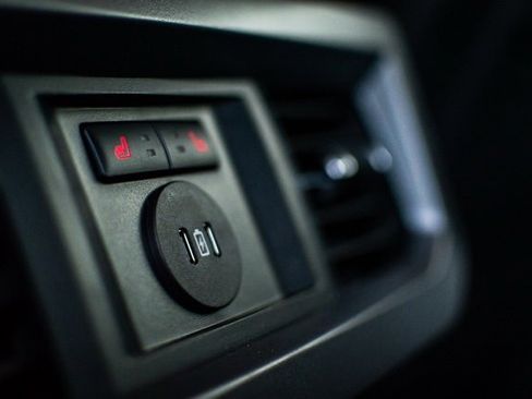 New 2026 Ford F250 Lariat w/ Black Appearance Package image 18