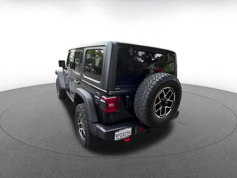 Used 2025 Jeep Wrangler Unlimited Rubicon image 11