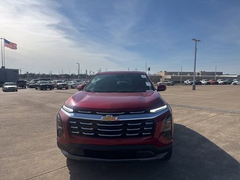 Used 2026 Chevrolet Equinox LT image 5