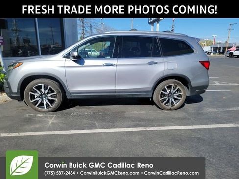 Used 2021 Honda Pilot Touring image 2