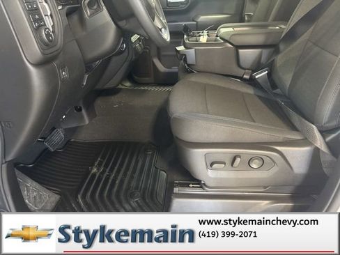 New 2026 Chevrolet Silverado 1500 Custom w/ Turbomax Blackout Package AWD/4WD image 17