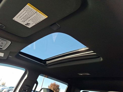 Used 2025 GMC Sierra 1500 AT4 w/ AT4 Premium Package image 14