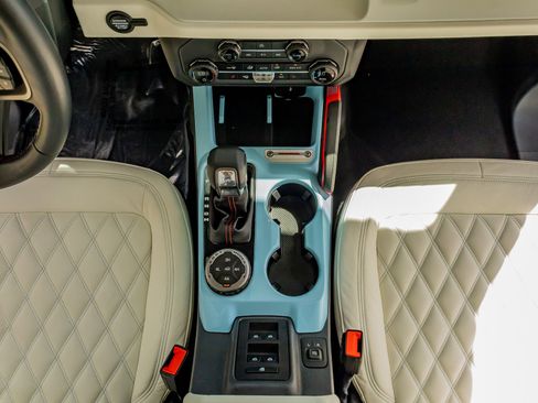 Used 2025 Ford Bronco Heritage Edition image 27