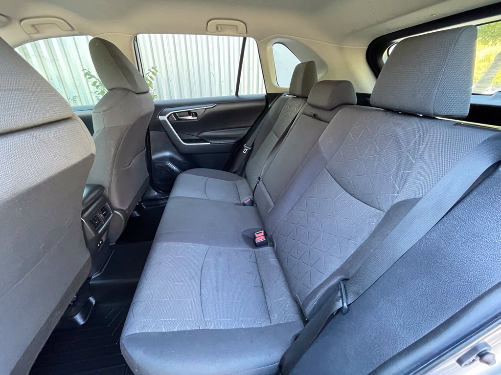 Used 2021 Toyota RAV4 XLE AWD/4WD image 26
