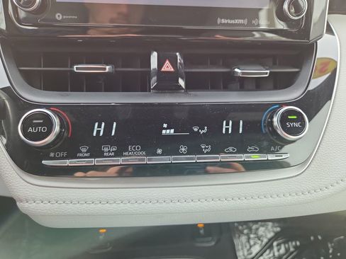 Used 2022 Toyota Corolla XSE image 24