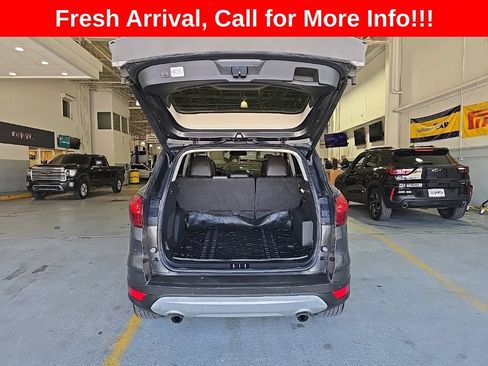 Used 2019 Ford Escape Titanium FWD image 27
