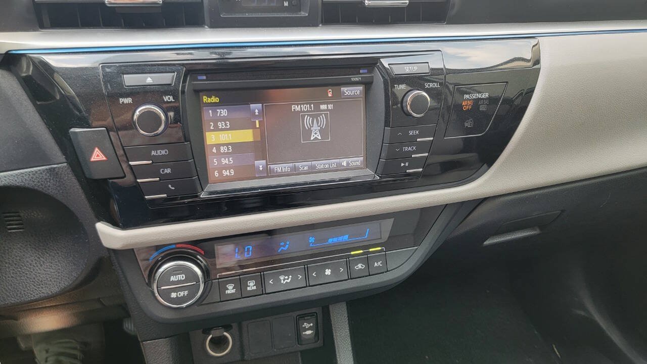 Used 2016 Toyota Corolla LE FWD image 12
