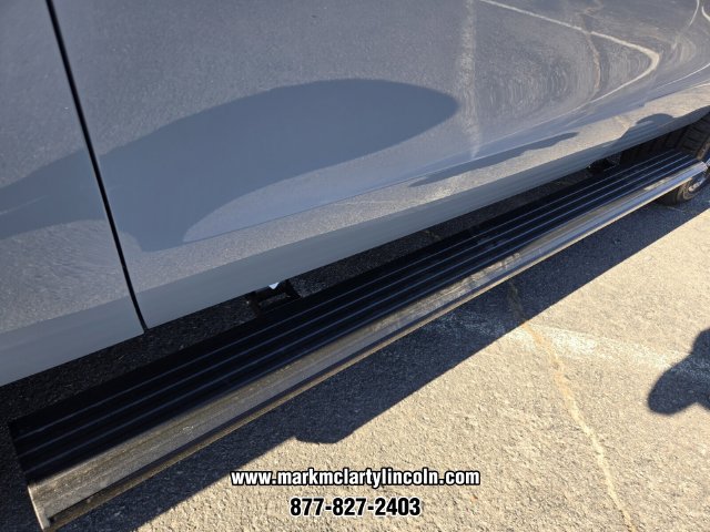 New 2027 Lincoln Navigator Reserve w/ Jet Appearance Package AWD/4WD image 13