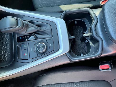 Used 2024 Toyota RAV4 XLE image 30