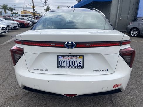 Used 2018 Toyota Mirai image 7