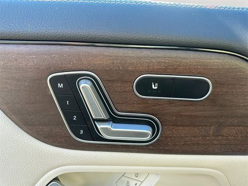 Used 2023 Mercedes-Benz GLA 250 4MATIC image 25