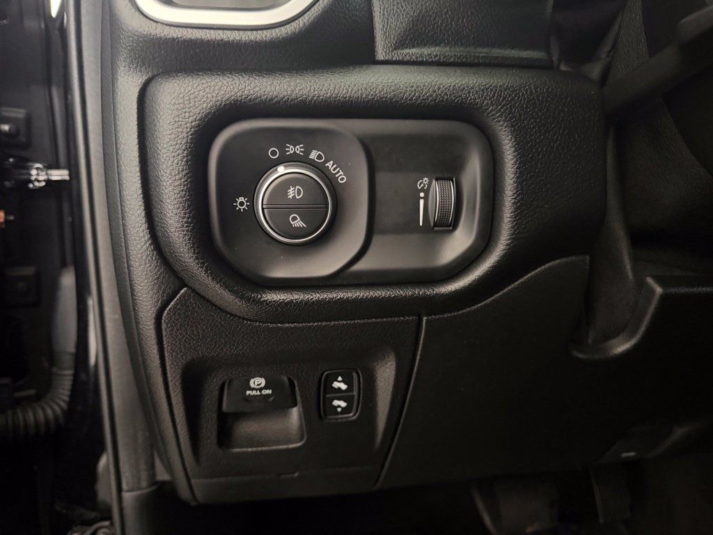 Used 2021 RAM 1500 Big Horn AWD/4WD image 42