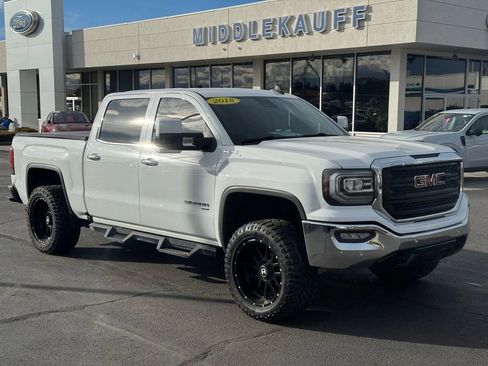 Used 2018 GMC Sierra 1500 SLT image 1
