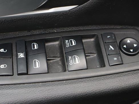 Used 2021 RAM 1500 Big Horn image 17