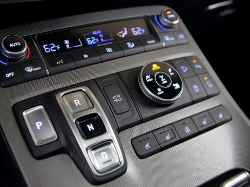 Used 2021 Hyundai Palisade Limited image 25