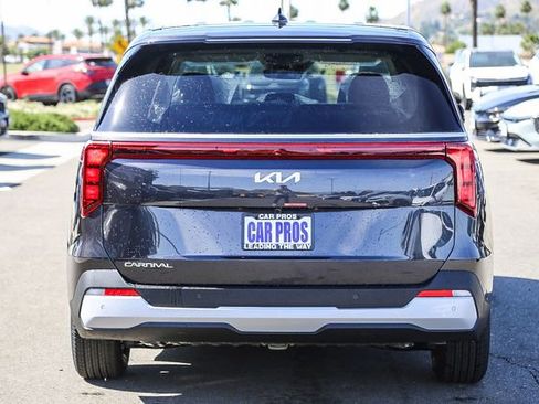 New 2026 Kia Carnival image 7
