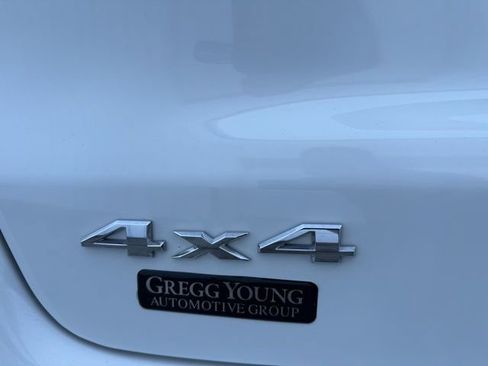 Used 2024 Jeep Compass Limited image 15