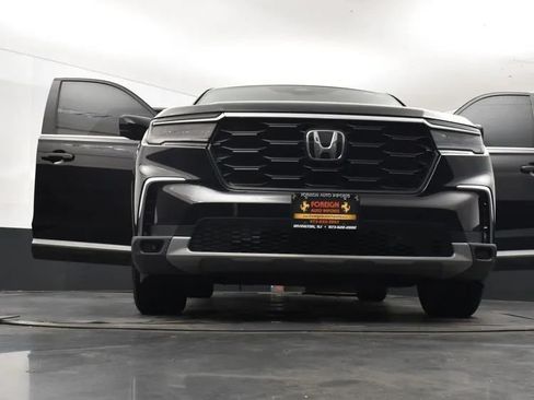 Used 2025 Honda Pilot EX-L image 8