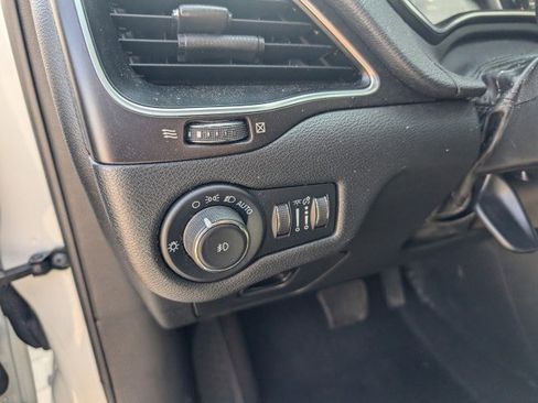 Used 2021 Jeep Cherokee Trailhawk w/ Sun, Sound & Nav Group image 16