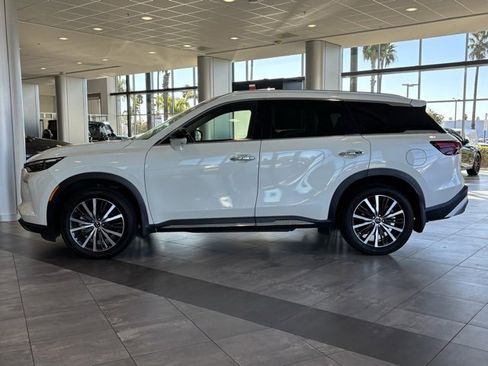 Used 2023 INFINITI QX60 Sensory w/ Vision Package image 12