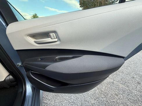 Used 2022 Toyota Corolla LE image 21