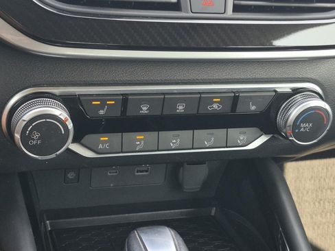 Used 2023 Nissan Altima 2.5 SR w/ SR Premium Package FWD image 27