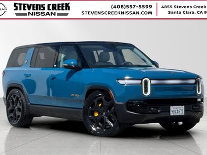 Used 2025 Rivian R1S Premium