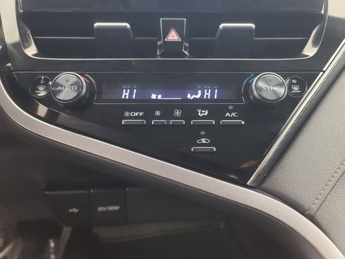 Used 2024 Toyota Camry LE image 31