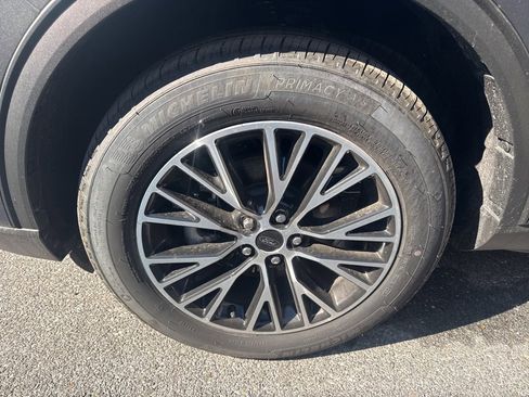 New 2024 Ford Escape SE image 10