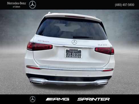 Used 2023 Mercedes-Benz Maybach GLS 600 4MATIC image 4