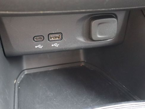 Used 2025 Buick Envista Sport Touring FWD image 23