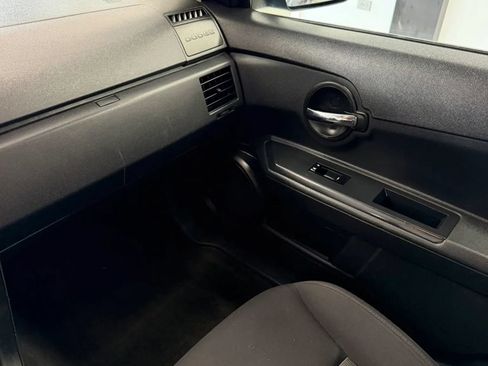 Used 2010 Dodge Avenger SXT FWD image 19