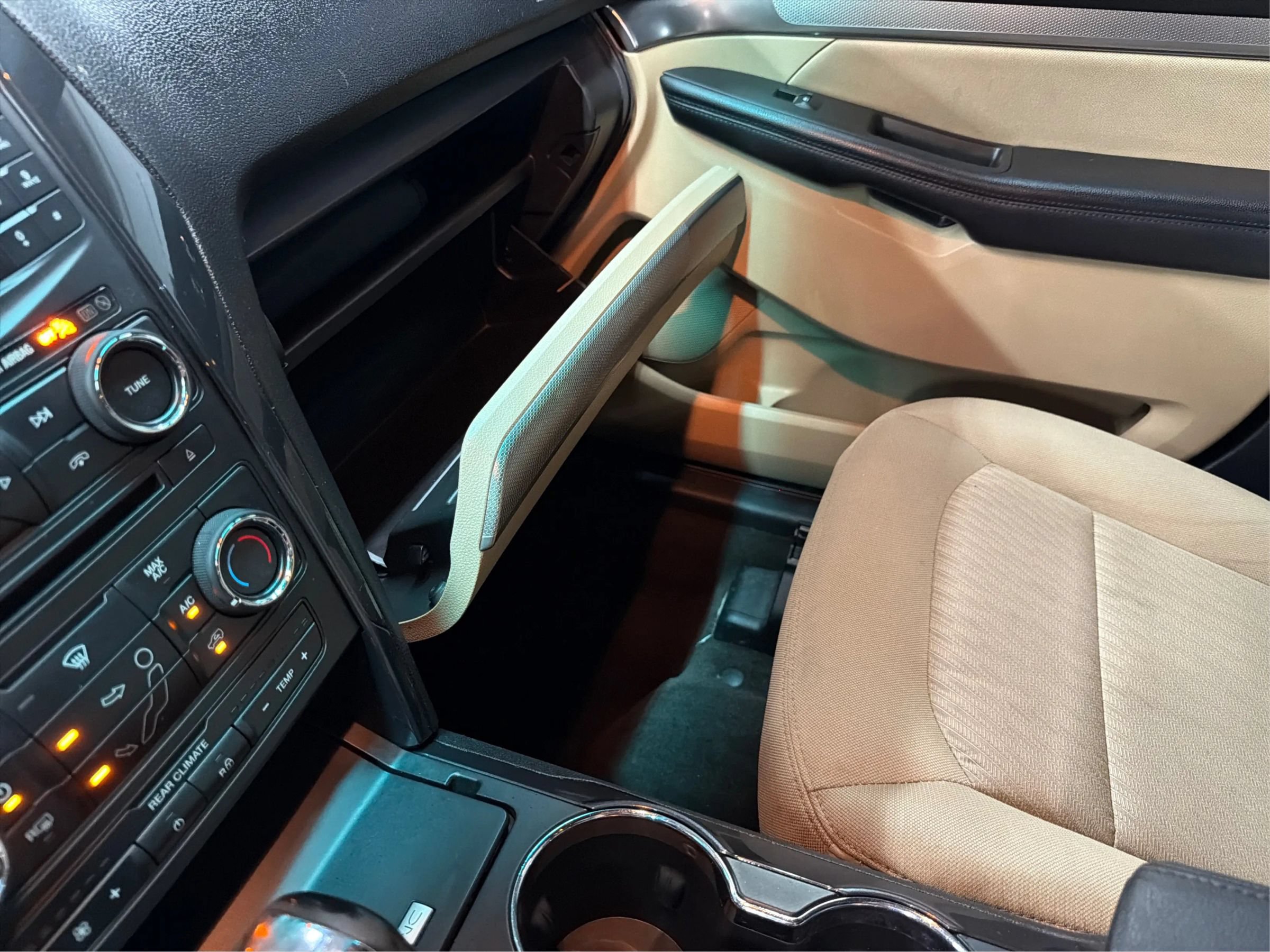 Used 2017 Ford Explorer FWD image 23