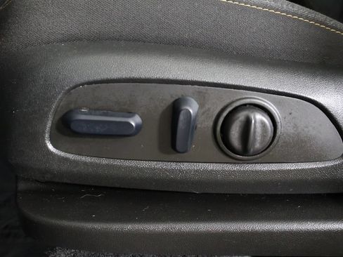 Used 2024 Chevrolet Equinox LT FWD image 33
