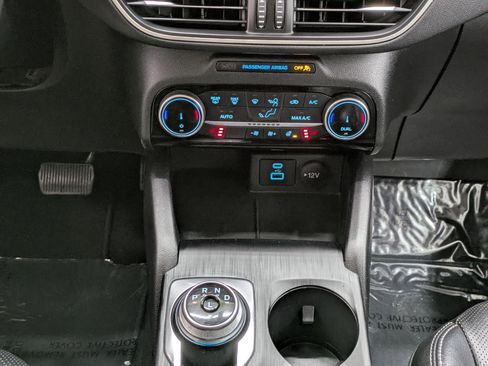 Used 2022 Ford Escape SEL image 27