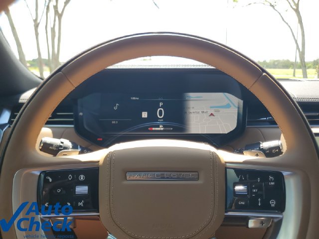 Used 2025 Land Rover Range Rover SE AWD/4WD image 23