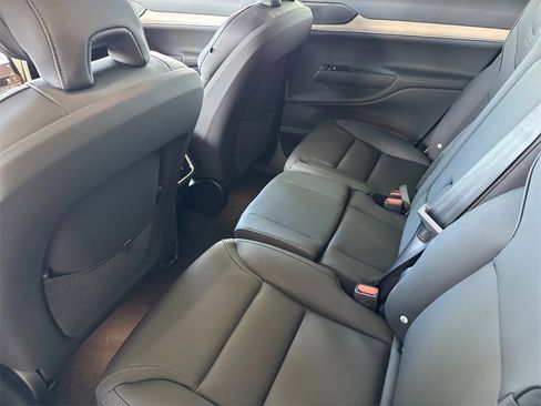 New 2025 Volvo EX90 Plus image 11