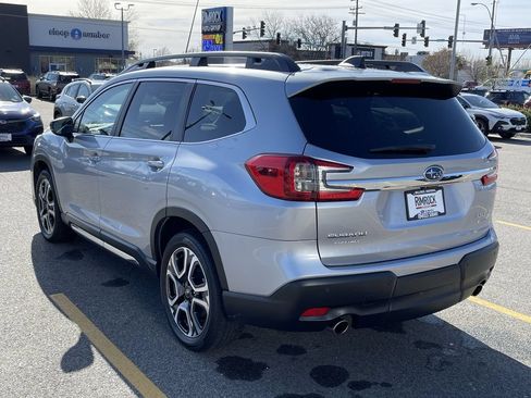 Used 2024 Subaru Ascent Limited w/ Technology Package AWD/4WD image 5
