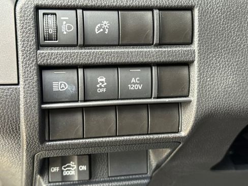 Used 2024 Toyota Tacoma TRD Sport w/ TRD Sport Upgrade Package image 21