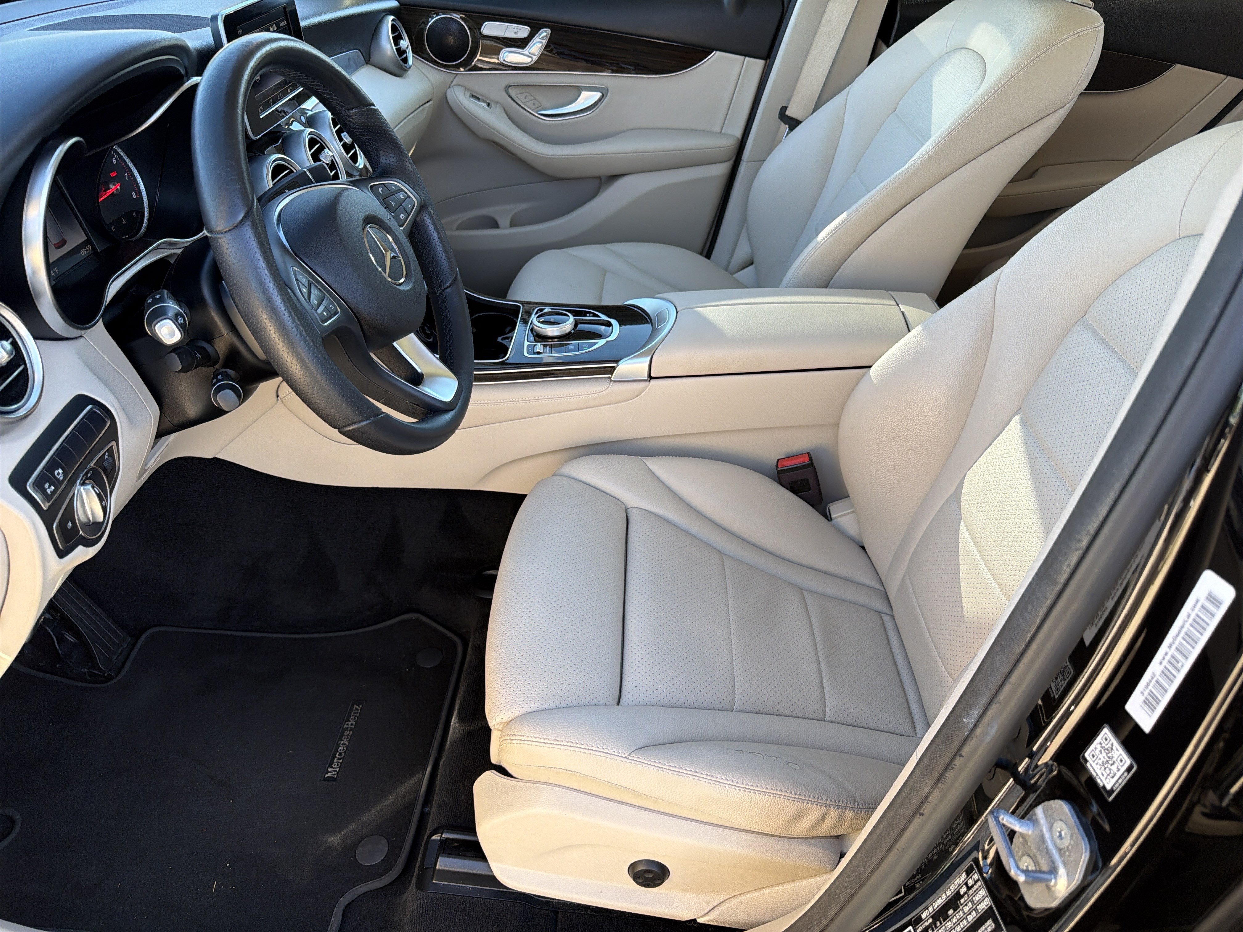 Used 2018 Mercedes-Benz GLC 300 image 2