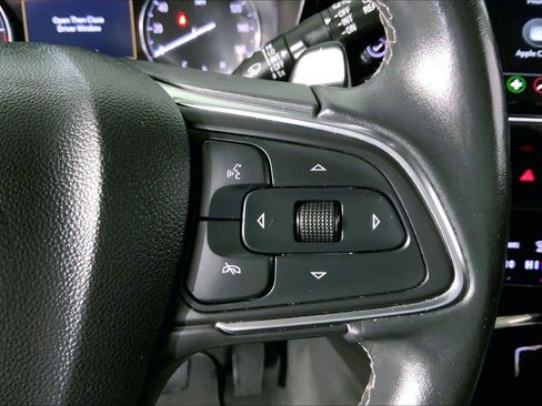 Used 2023 Buick Envision Essence image 19