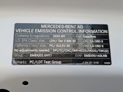 Used 2025 Mercedes-Benz GLC 300 image 26