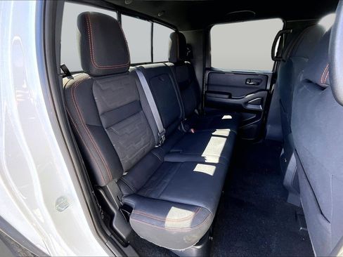 Used 2022 Nissan Frontier Pro-X RWD image 26