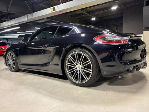 Used 2016 Porsche Cayman image 5